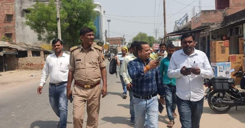 रामपुर भगन बाजार में उपखण्ड अधिकारी विद्युत बीकापुर और पुलिस प्रवर्तन दल की संयुक्त टीम का छापा
